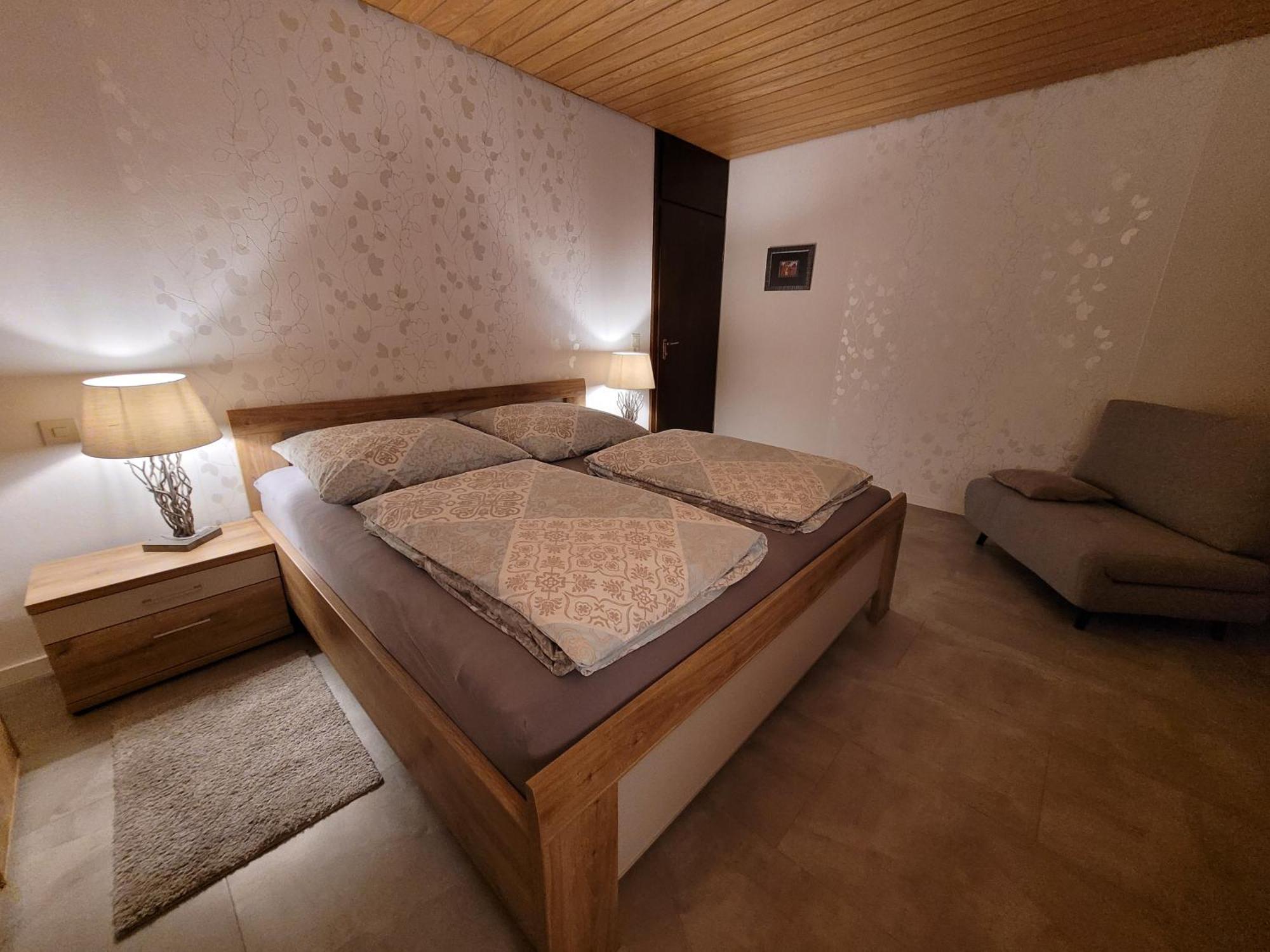 Komfort-Ferienwohnung Auf Der Eulenburg Grafengehaig Luaran gambar